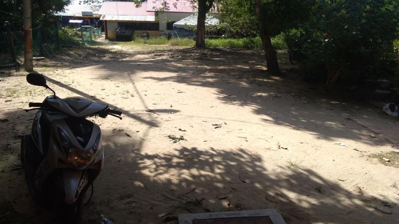 Nipahmas Chalet Pekan Pangkor Exterior foto