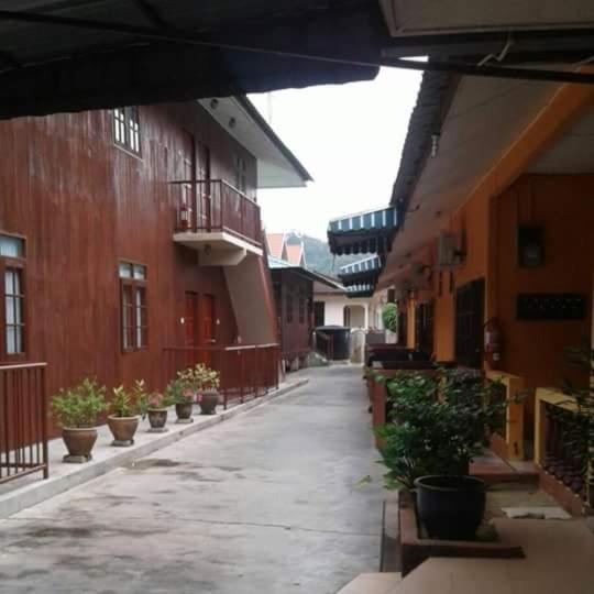 Nipahmas Chalet Pekan Pangkor Exterior foto