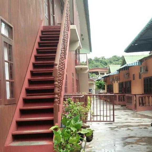 Nipahmas Chalet Pekan Pangkor Exterior foto