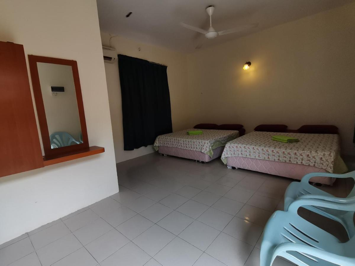 Nipahmas Chalet Pekan Pangkor Exterior foto